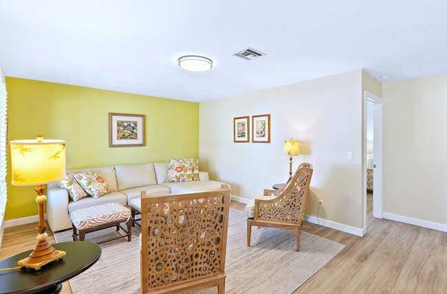 663 106th Ave N, Unit SI ID1504161P in Naples, FL - Foto de edificio - Building Photo