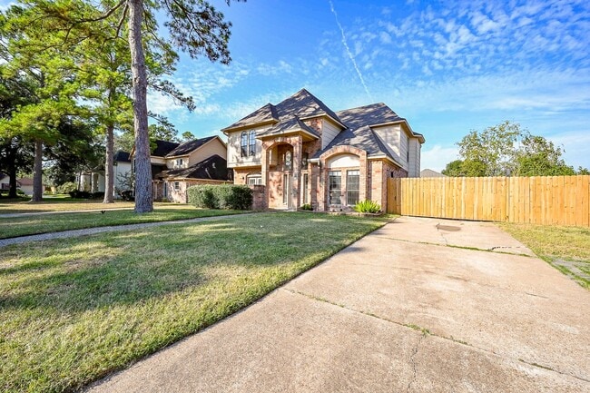 12011 Autumn Creek Dr in Houston, TX - Building Photo - Building Photo