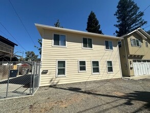 4250 F St in Sacramento, CA - Building Photo - Building Photo
