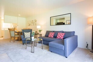 668 Cottage Dr in Napa, CA - Building Photo