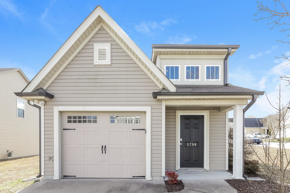 5798 Misty Hill Cir in Clemmons, NC - Building Photo