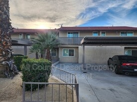 69180 Victoria Dr in Cathedral City, CA - Building Photo