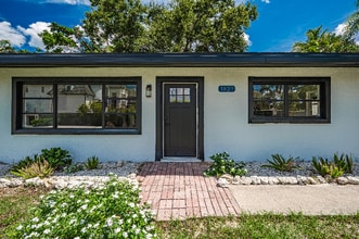 1829 Towhee Ln in Sarasota, FL - Foto de edificio - Building Photo