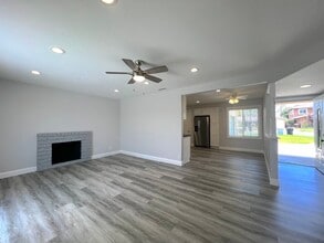 12202 Sapphire St in Garden Grove, CA - Building Photo - Building Photo