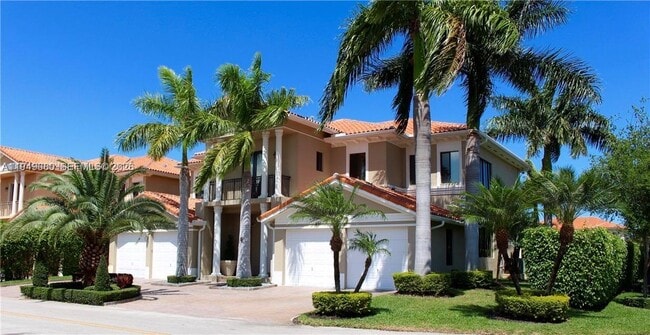 19383 SW 79th Ave in Cutler Bay, FL - Building Photo - Building Photo