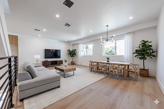 5207 20th St in Los Angeles, CA - Foto de edificio - Building Photo