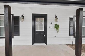 311 Floyd St in Winnsboro, TX - Building Photo - Building Photo