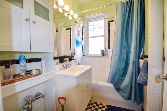 4 Chiswick Rd, Unit 35 in Boston, MA - Foto de edificio - Building Photo