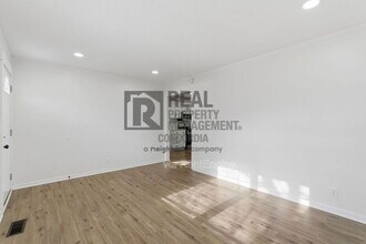 1527 Cherry Tree Dr in Clarksville, TN - Building Photo - Building Photo