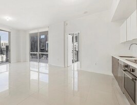1010 SW 2nd Ave, Unit 2004 in Miami, FL - Building Photo
