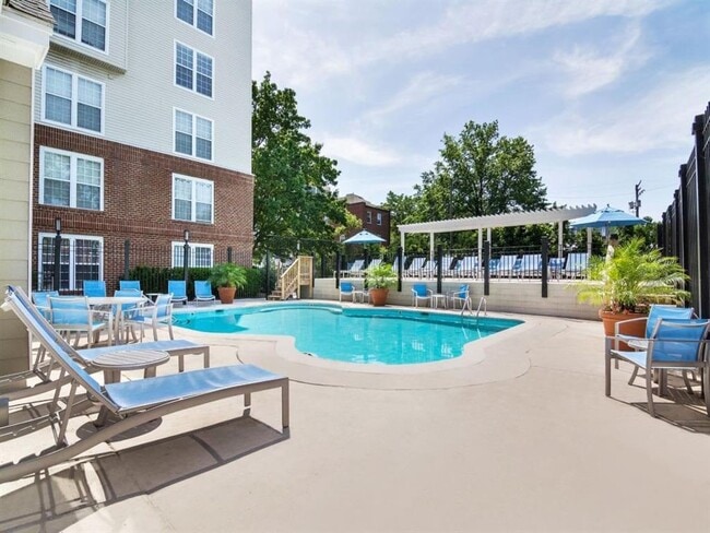 Rosslyn Heights in Arlington, VA - Building Photo - Building Photo