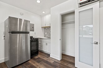 2730 Raymond Ave, Unit 4 in Los Angeles, CA - Foto de edificio - Building Photo