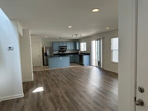 2753 Whitney Dr, Unit Aija Halliday in Fairfield, CA - Building Photo - Building Photo