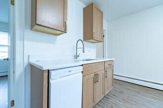 65 Preston St, Unit 2 in Providence, RI - Building Photo - Building Photo