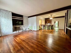 2511 Blossom St in Columbia, SC - Foto de edificio - Building Photo