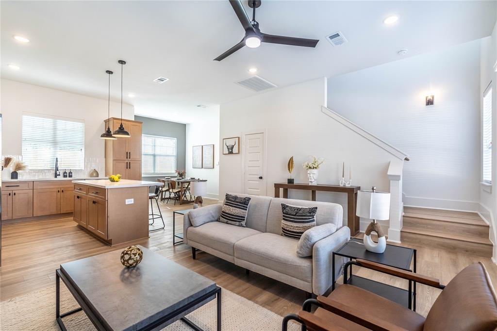 5710 Roselane St in Houston, TX - Building Photo