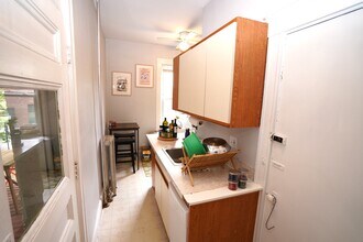 126 Park St, Unit 4 in Brookline, MA - Foto de edificio - Building Photo