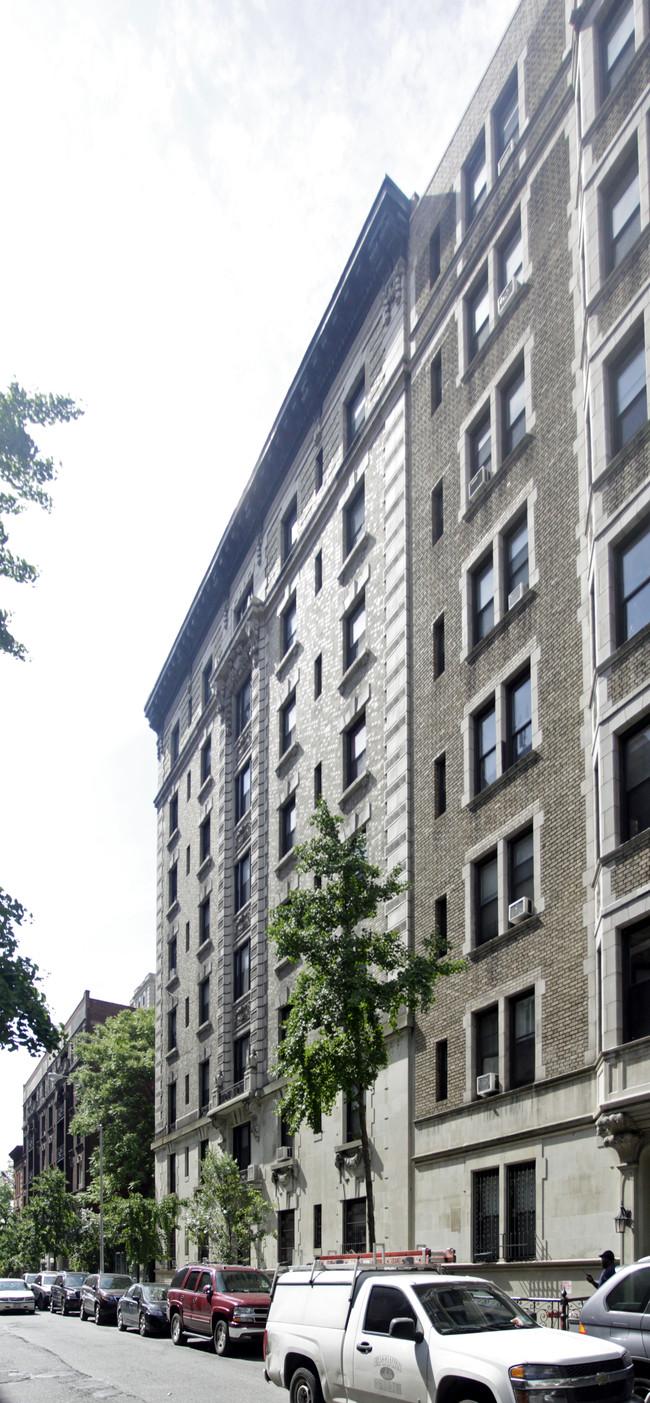 526 W 113th St in New York, NY - Building Photo - Building Photo