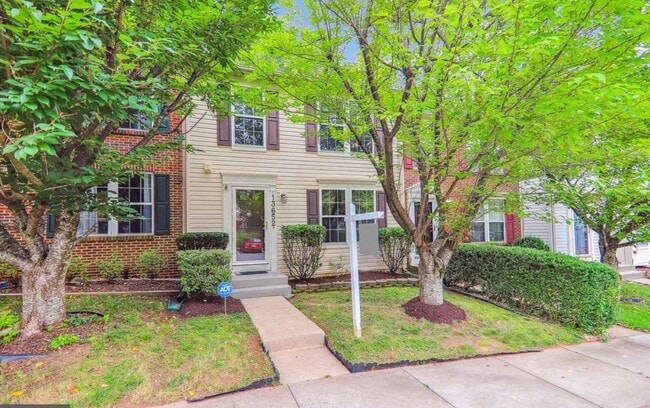 property at 13652 Palmetto Cir