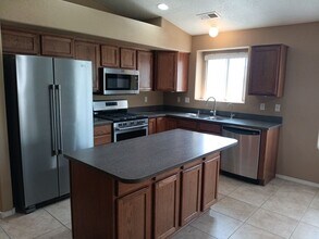 1011 Blue Sage Rd NE in Rio Rancho, NM - Building Photo - Building Photo