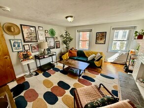 356 Hanover St, Unit APT3 in Boston, MA - Building Photo - Building Photo