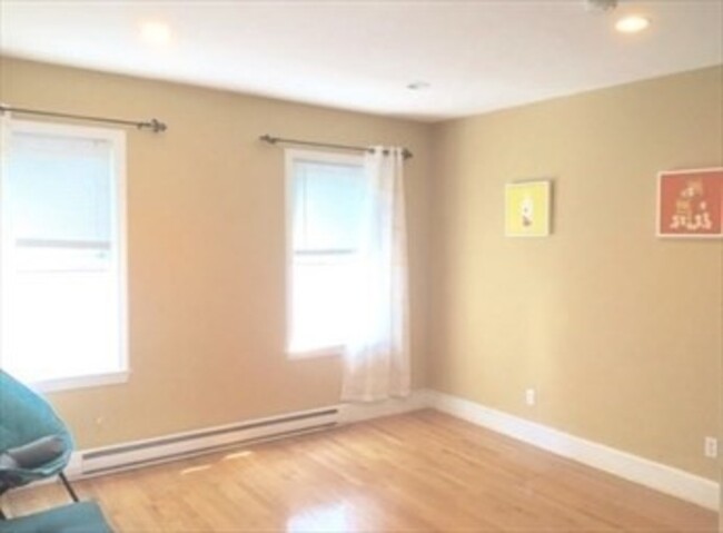 574 Washington St, Unit 2 in Boston, MA - Building Photo - Building Photo