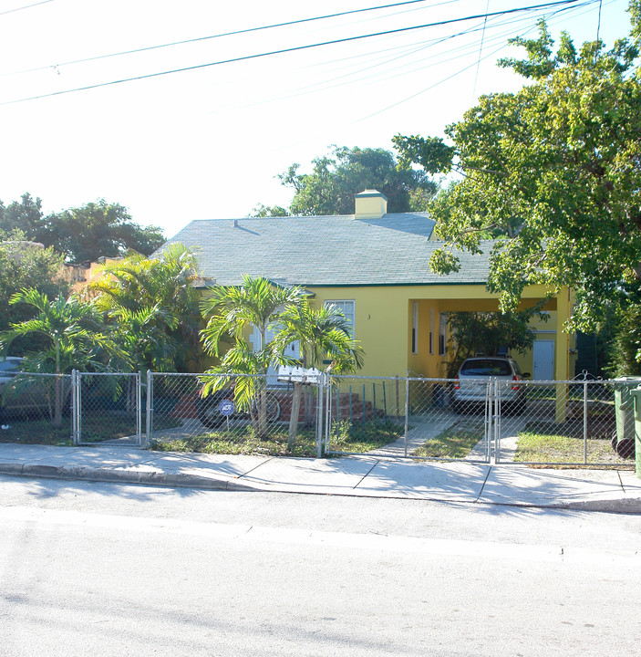 268 NW 59th Ter in Miami, FL - Building Photo