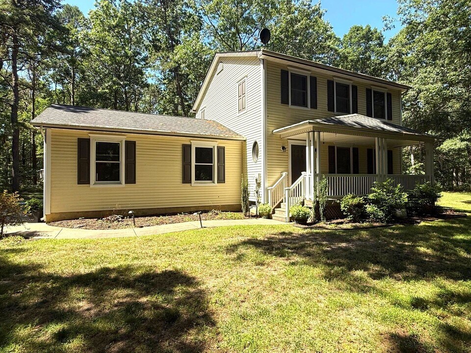 86 Morias Ave in Millville, NJ - Building Photo