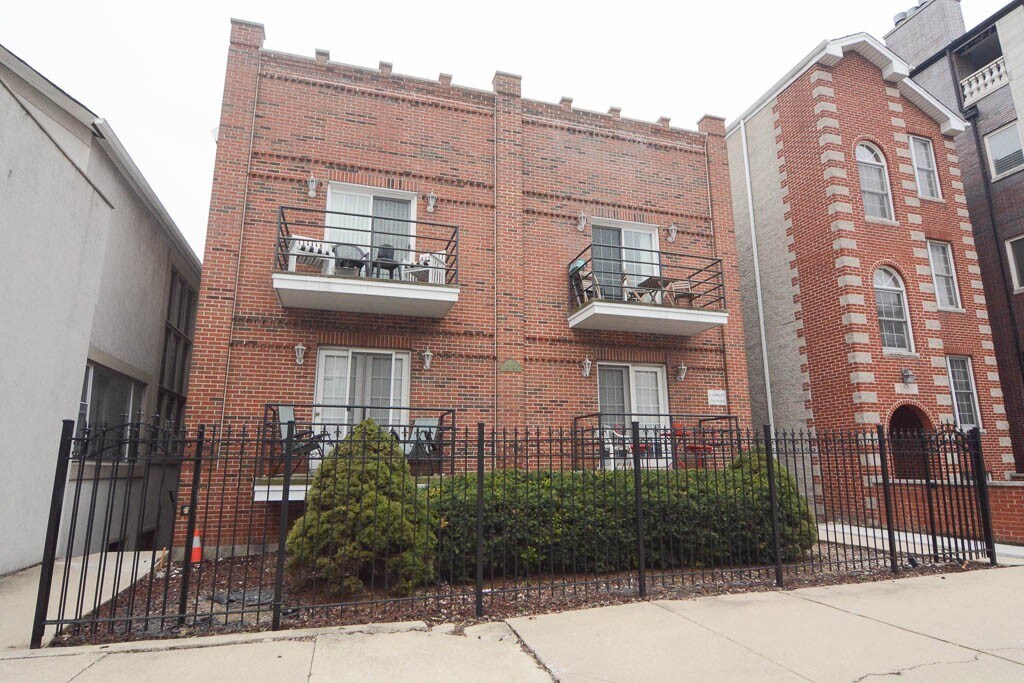 1465 W Cortez St in Chicago, IL - Building Photo