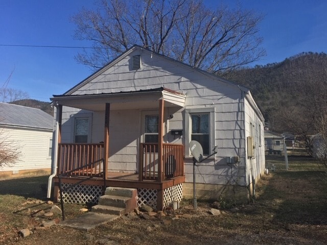 property at 1266 Oak Ave