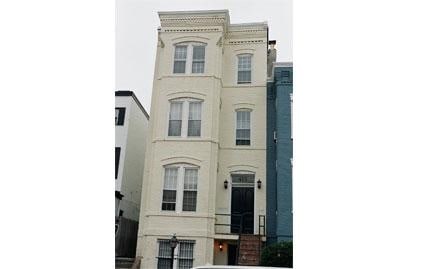 415 4th Street SE