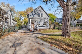 2002 Valentine Ave in Cleveland, OH - Building Photo - Building Photo