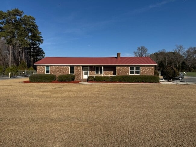 property at 584 Lakeview Rd