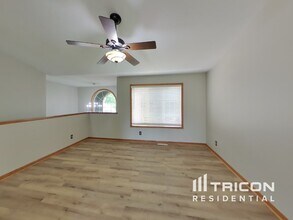 6393 Wildwood Way in Monticello, MN - Building Photo - Building Photo