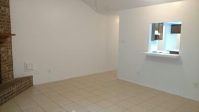 34 Green Bough Ct in The Woodlands, TX - Building Photo - Building Photo