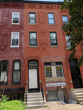 2213 N Charles St in Baltimore, MD - Building Photo - Building Photo