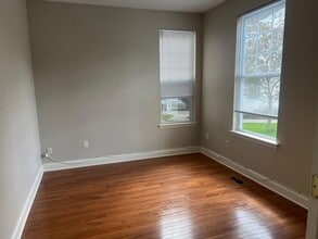 13 Arden Ct in Middletown, NY - Building Photo - Building Photo