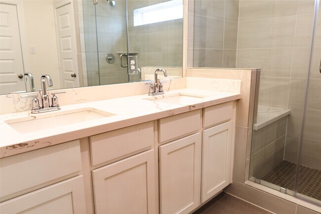 property at 3352 Vine Ter Trce