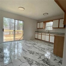 1116 Raleigh Ct in High Point, NC - Building Photo - Building Photo