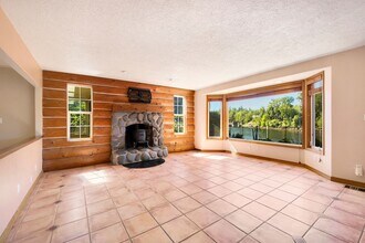 14239 SE Fairoaks Ln in Milwaukie, OR - Building Photo - Building Photo