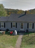 1991 Stultz Rd in Martinsville, VA - Building Photo