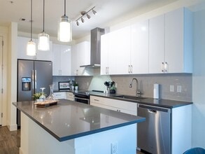 6444 Burnet Rd in Austin, TX - Building Photo - Building Photo