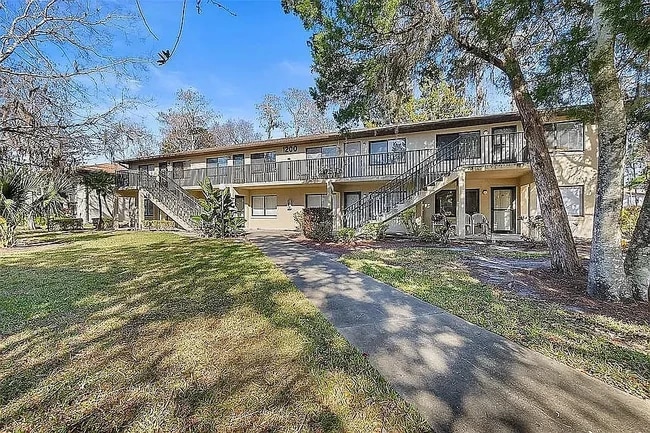 1601 Big Tree Rd, Unit 1201 in South Daytona, FL - Foto de edificio - Building Photo