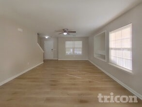 258 Drooping Leaf Ln in Lexington, SC - Building Photo - Building Photo