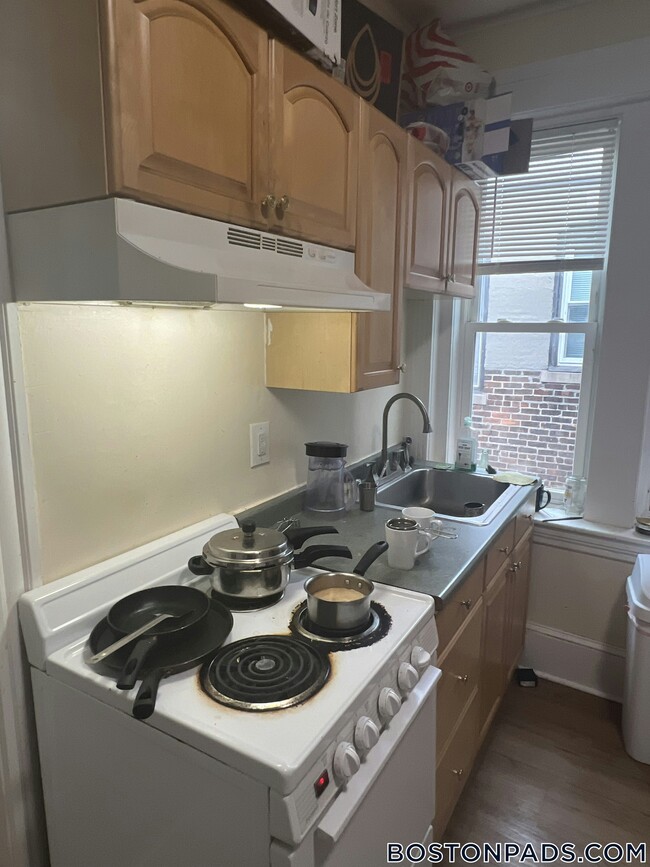 895 Huntington Ave in Boston, MA - Foto de edificio - Building Photo