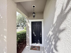 1888 Compass Flower Way in Ocoee, FL - Building Photo - Building Photo