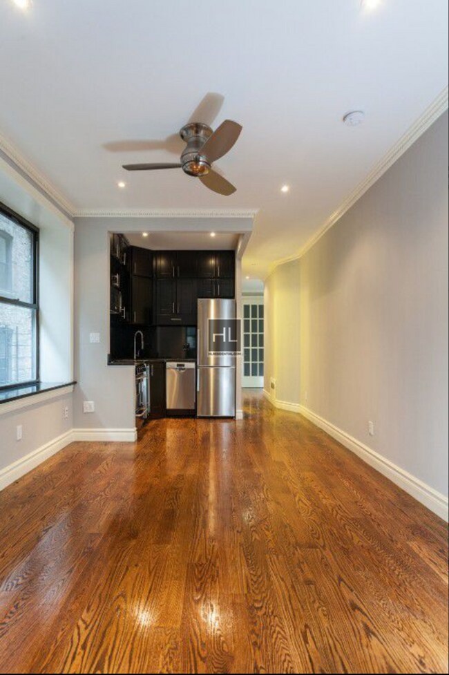 W 12TH ST., Unit 2F in New York, NY - Building Photo - Building Photo