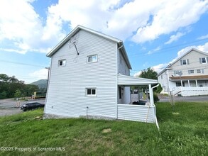 7 Union St in Pittston, PA - Building Photo - Building Photo