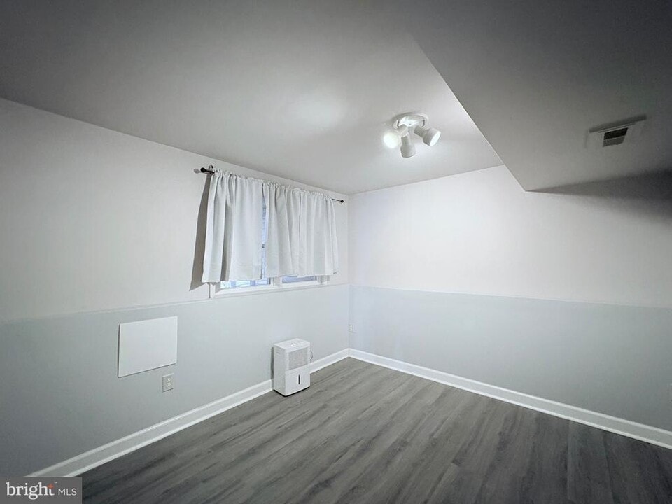 2000 English Oak Ct in Waldorf, MD - Building Photo