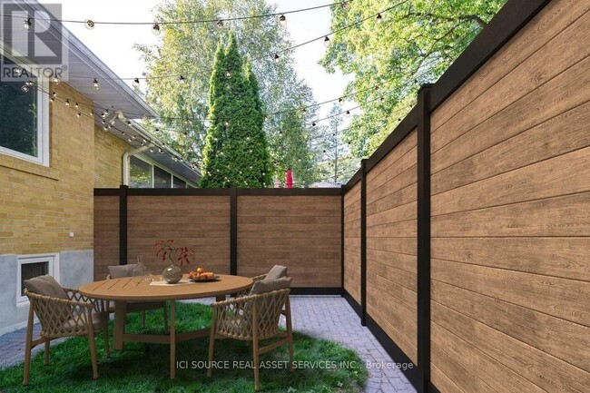 19 Ivy Lea Crescent in Toronto, ON - Building Photo - Building Photo